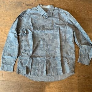 Beautiful Michael Kors XXL army style print shirt